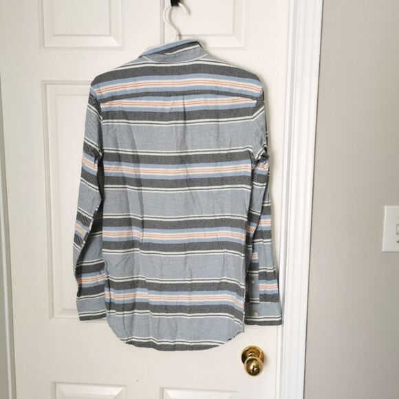 2/$30 Old Navy Men's striped button down shirt - Picture 4 of 4